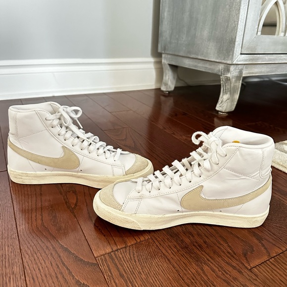 Nike Hightop Blazers - Picture 2 of 6